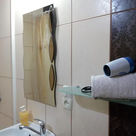 Flat On Sheptytskykh 公寓