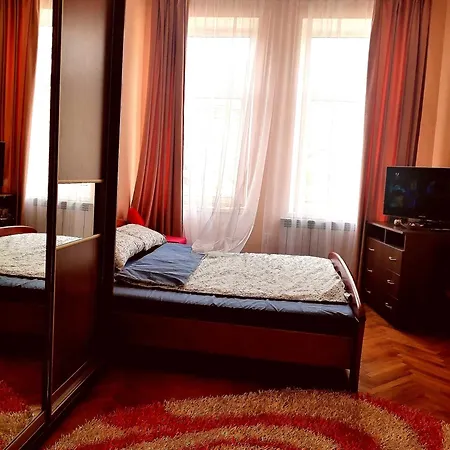 Flat On Sheptytskykh Lviv