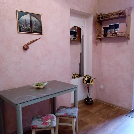 Flat On Sheptytskykh Lviv