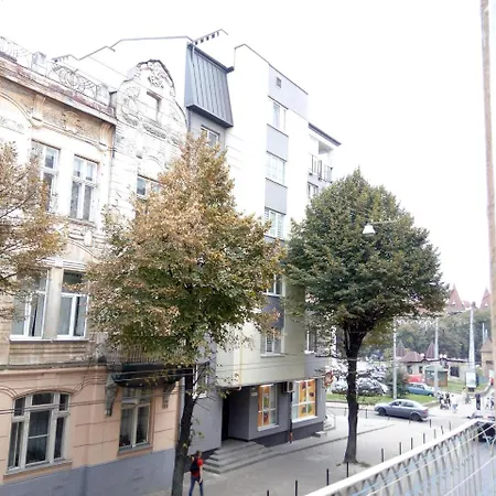 Flat On Sheptytskykh Apartmán Lvov