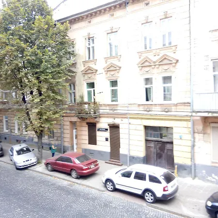 Flat On Sheptytskykh Lviv