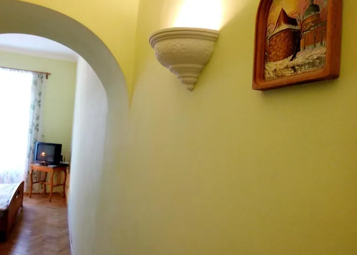 Flat On Sheptytskykh Апартаменты *