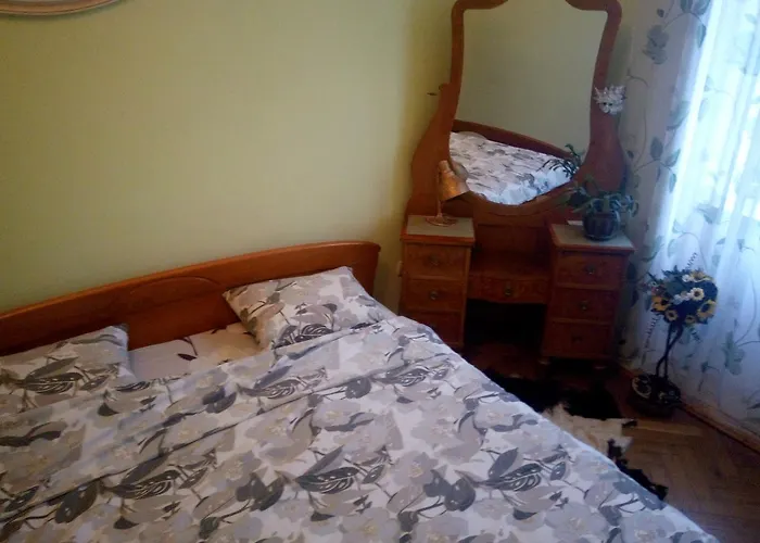 Flat On Sheptytskykh Apartamento Leópolis