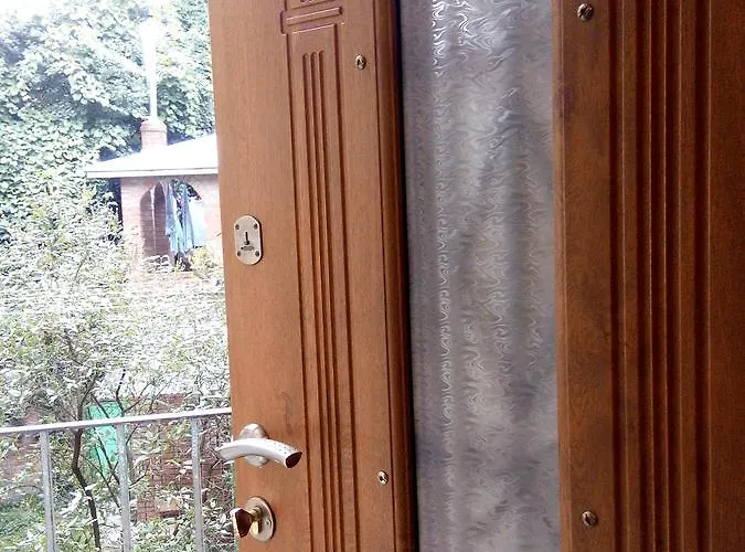 Flat On Sheptytskykh *